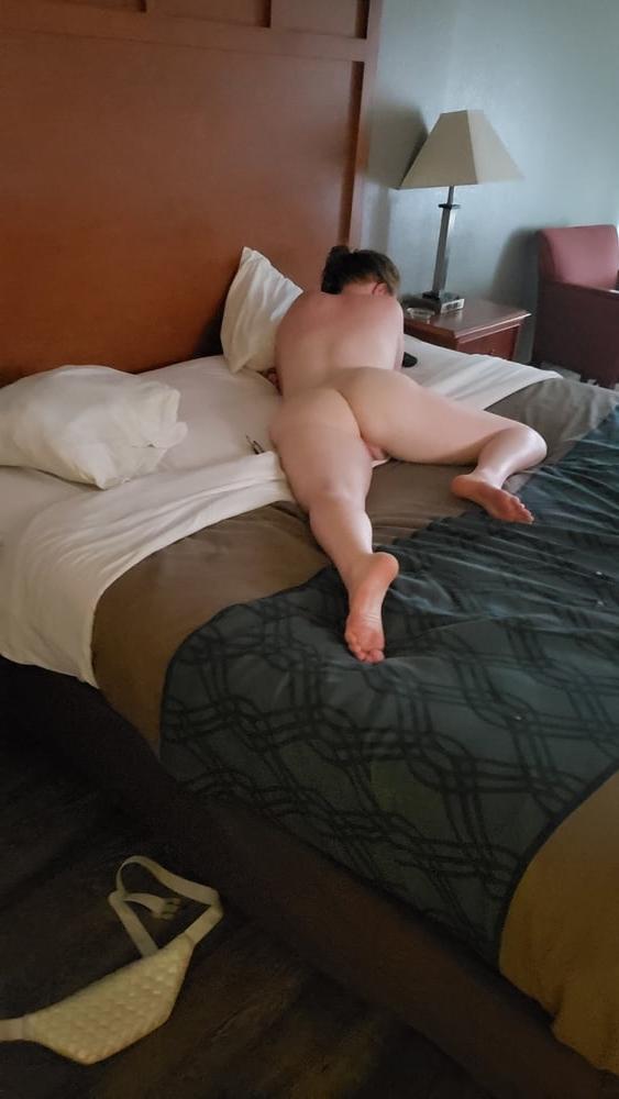 12P Hot ginger chick with beautifull big tits and tight pussy