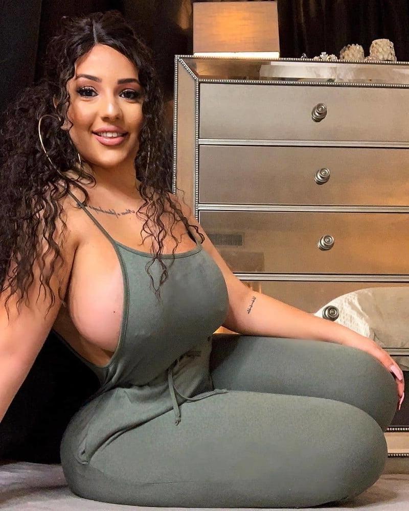 25P No Bra 21