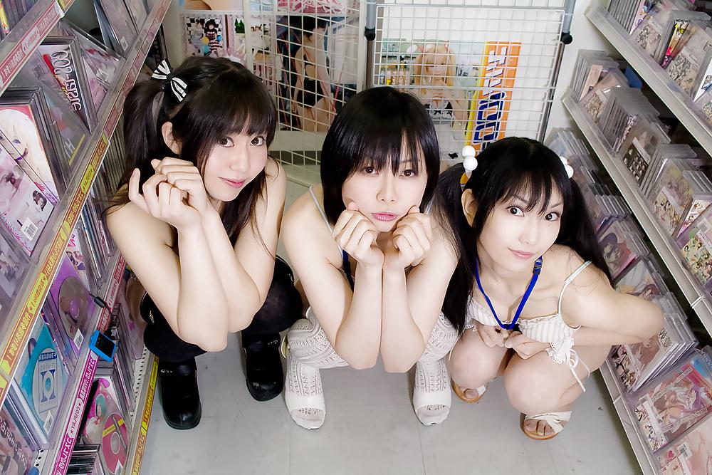 20P Lenfried, Iiniku Ushijima, and Pude Sexy Japanese Girls