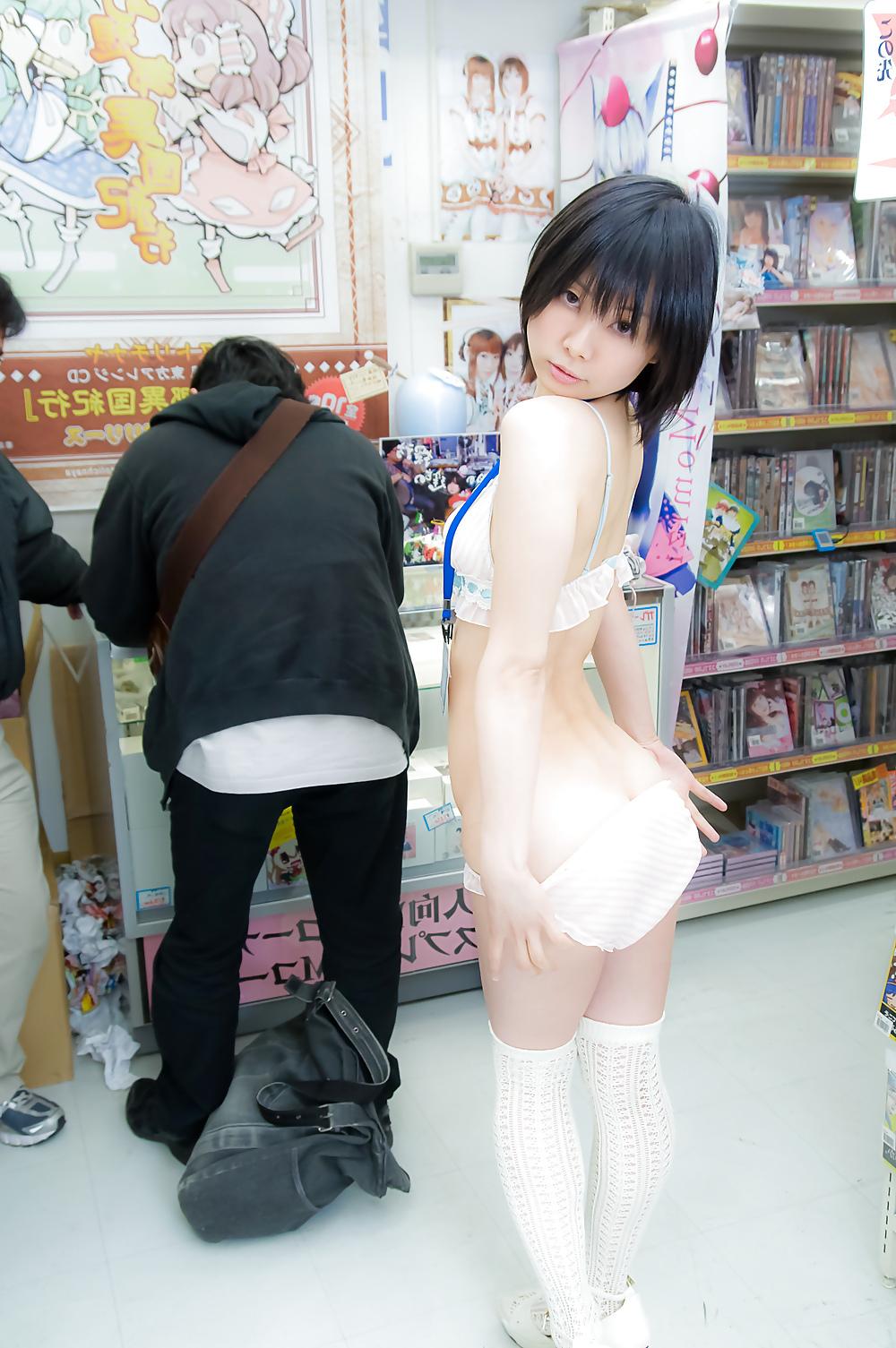 20P Lenfried, Iiniku Ushijima, and Pude Sexy Japanese Girls