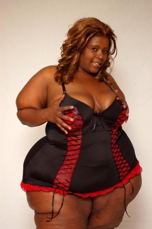 24P Ssbbw big girls big lingerie..NICE