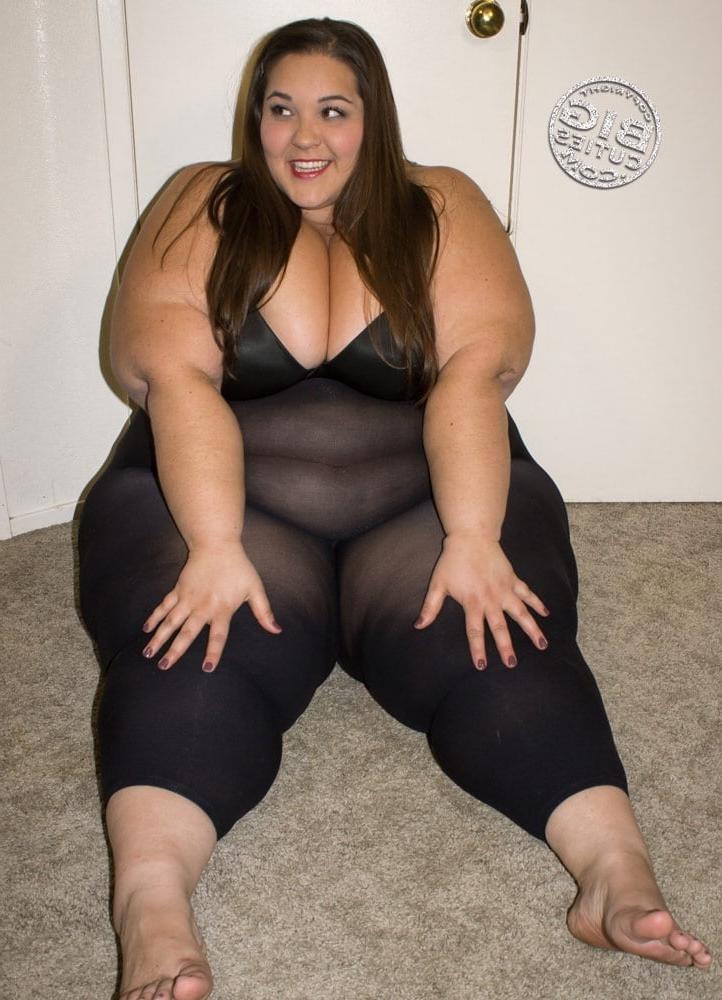 24P Ssbbw big girls big lingerie..NICE