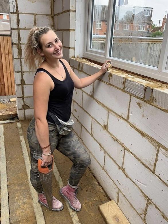 25P The Princess Plasterer, Blonde, Great Arse!