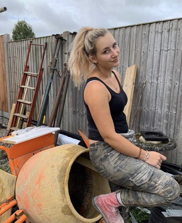 25P The Princess Plasterer, Blonde, Great Arse!