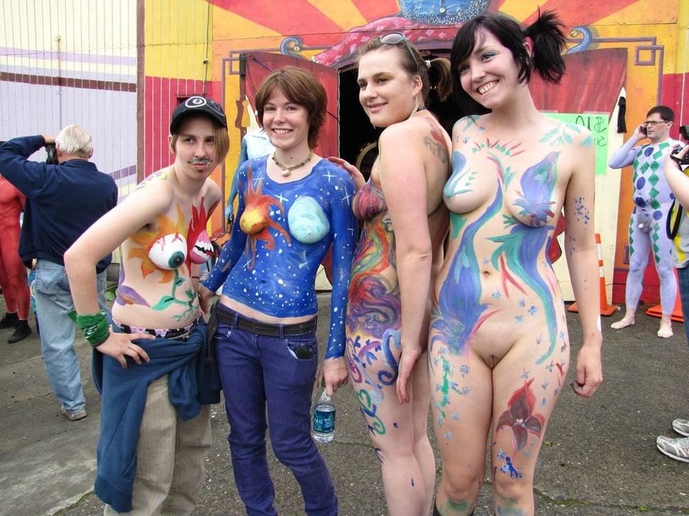 25P Pretty Body Painted Ladies