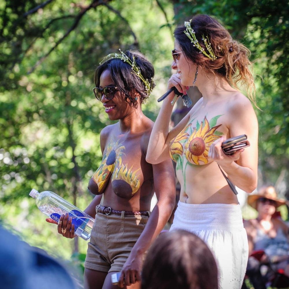 25P Pretty Body Painted Ladies