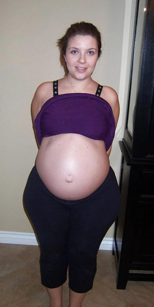 25P Sexy pregnant girls showing there bumps