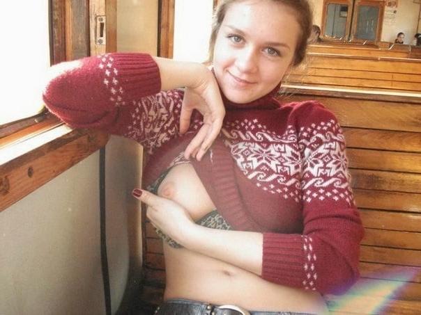 17P Girls on the train without underwear (part 6)