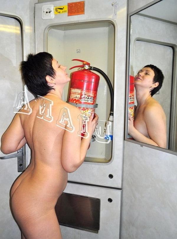 18P Girls on the train without underwear (part 4)