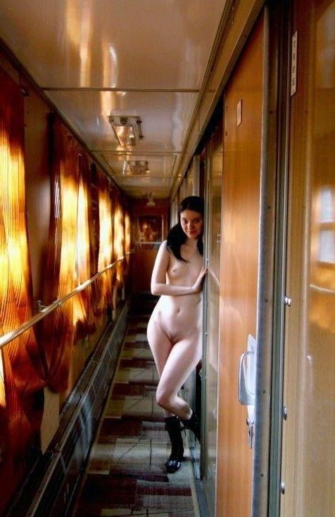 21P Girls on the train without underwear (part 5)