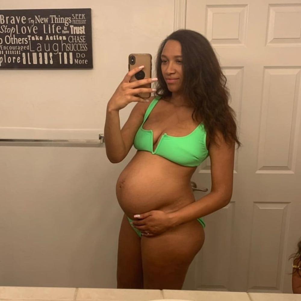 24P Sexy Pregnant Girls 126