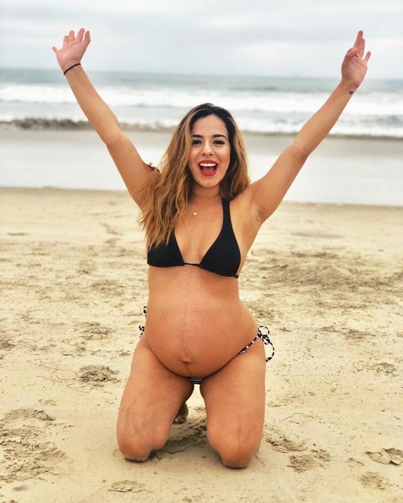24P Sexy Pregnant Girls 126