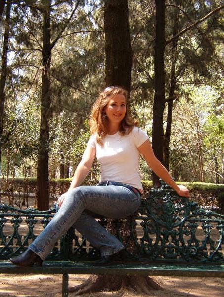 25P Laura M. Maestra Mexicana Teacher