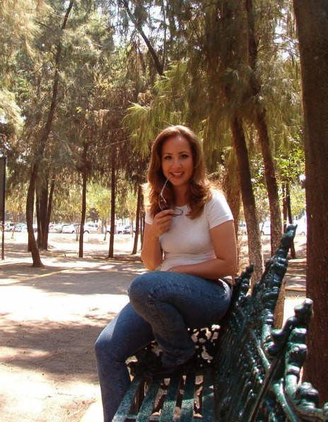25P Laura M. Maestra Mexicana Teacher