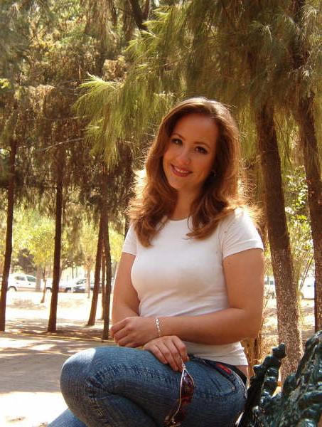 25P Laura M. Maestra Mexicana Teacher