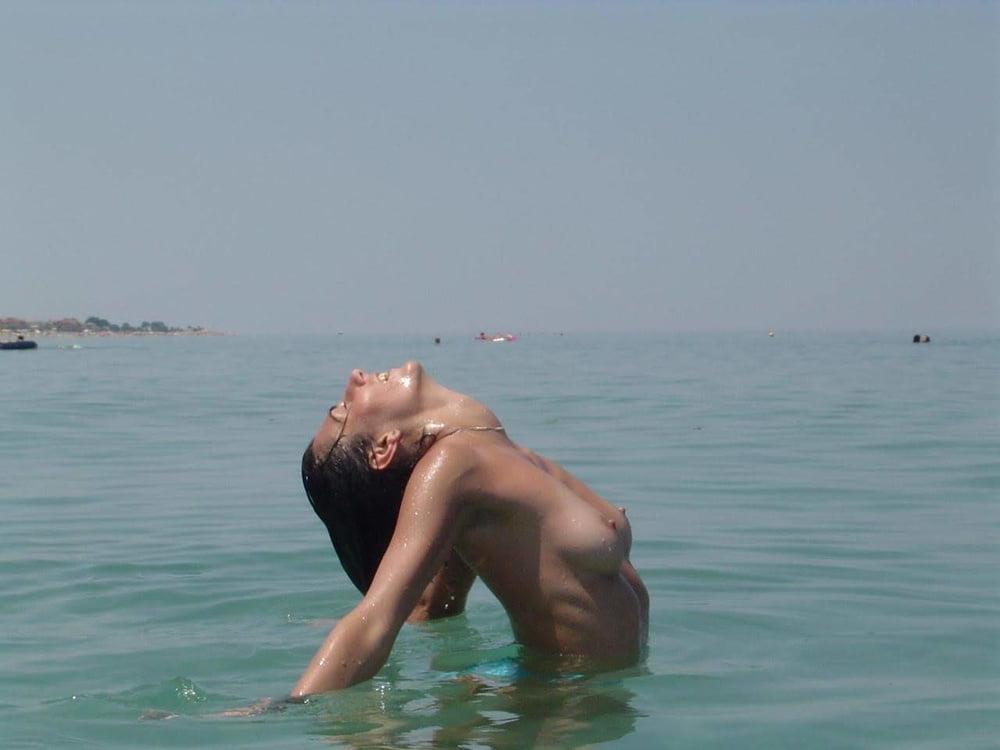 23P Girls on the Beach 216