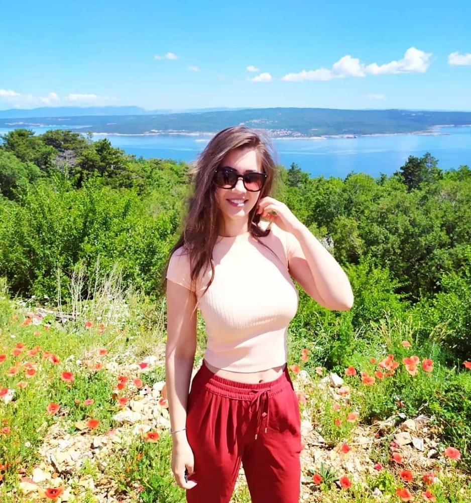 25P Sexy teacher from Croatia