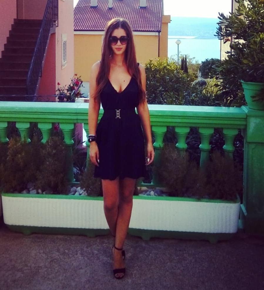 25P Sexy teacher from Croatia