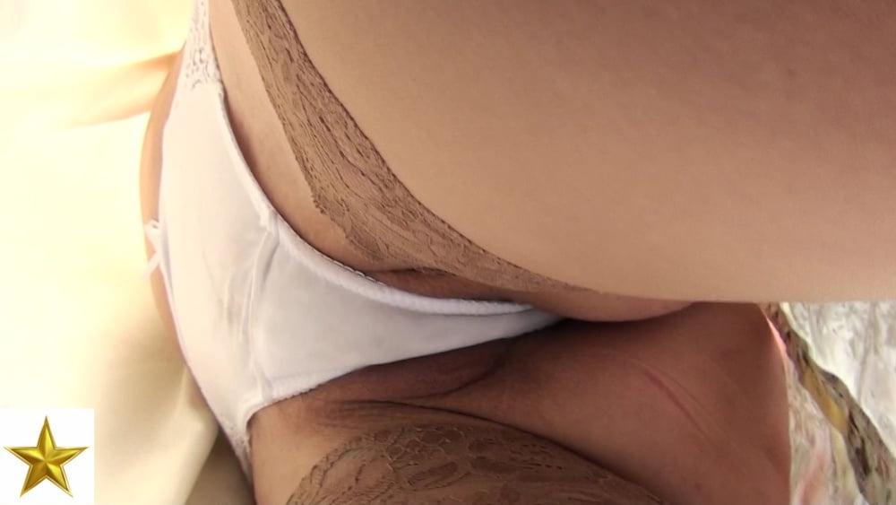 22P Milf in stockings