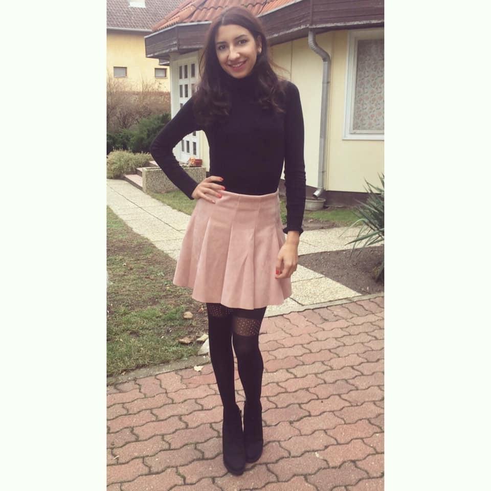 15P Sexy Hungarian Girls in Heels and Nylons #3