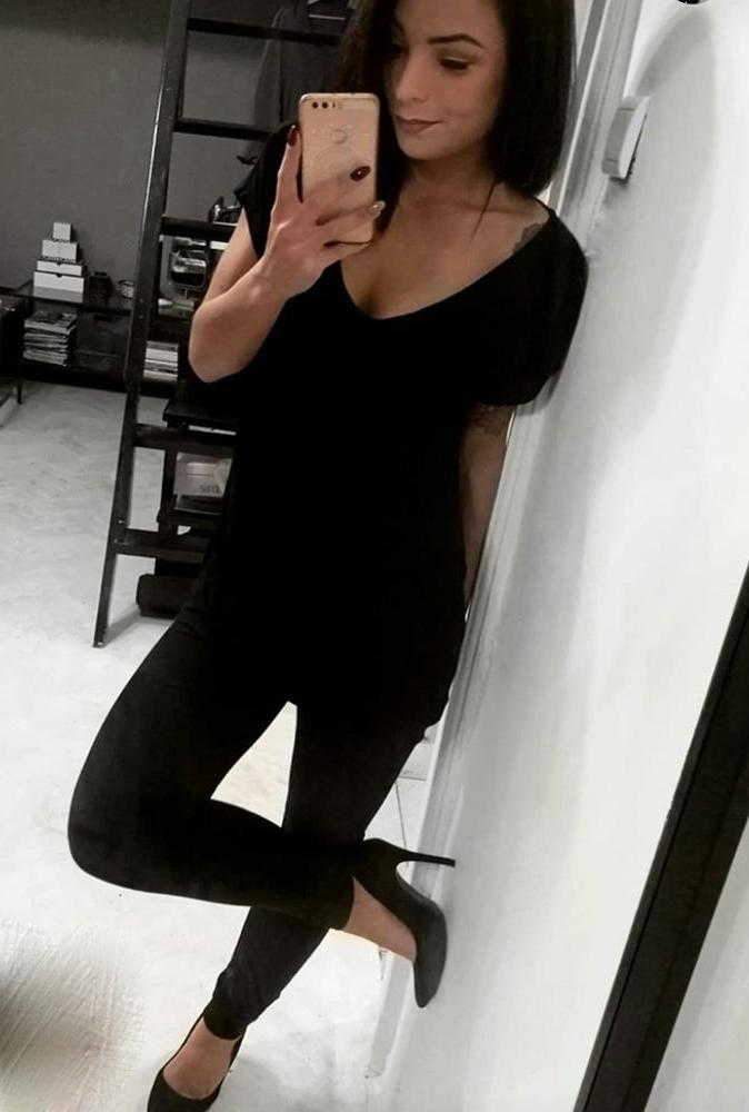 15P Sexy Hungarian Girls in Heels and Nylons #3