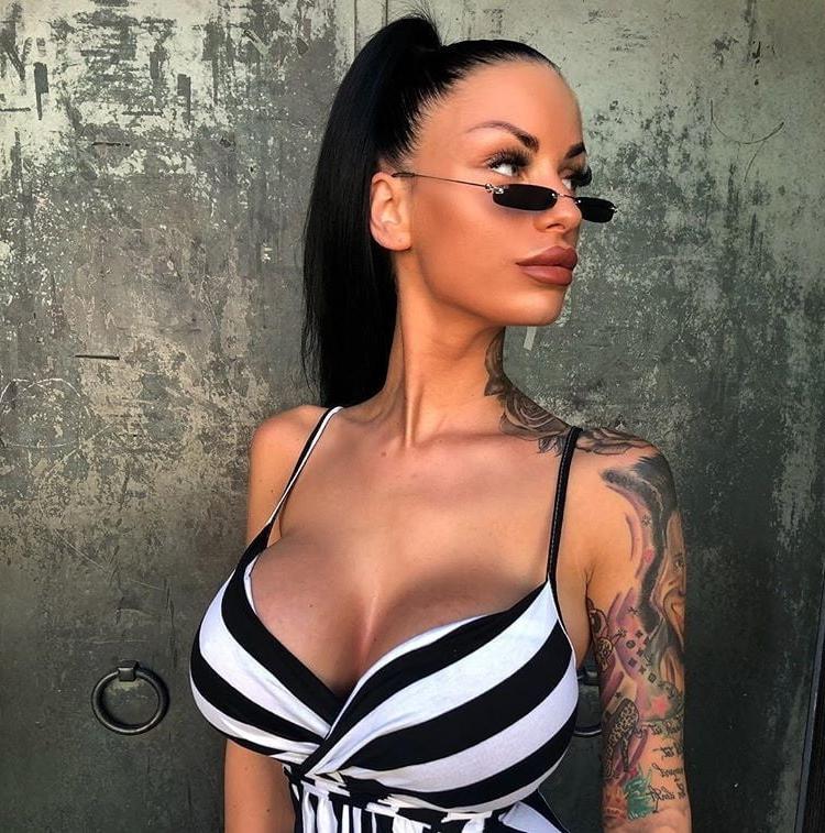 25P Amazing Bimbos - Horny Plastic &amp; Fake Tits Sluts 54