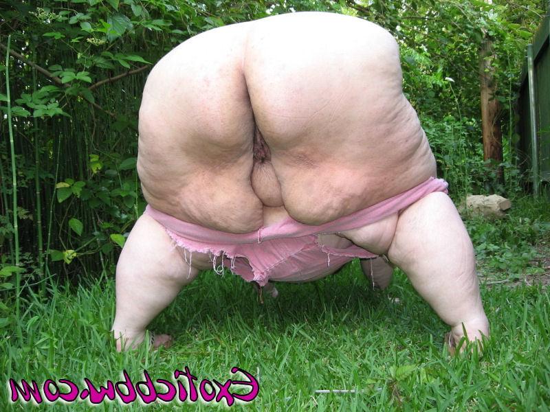 25P Ssbbw mega ass insert face enjoy