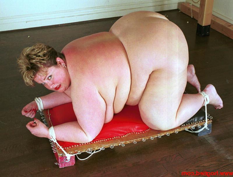 25P Ssbbw mega ass insert face enjoy