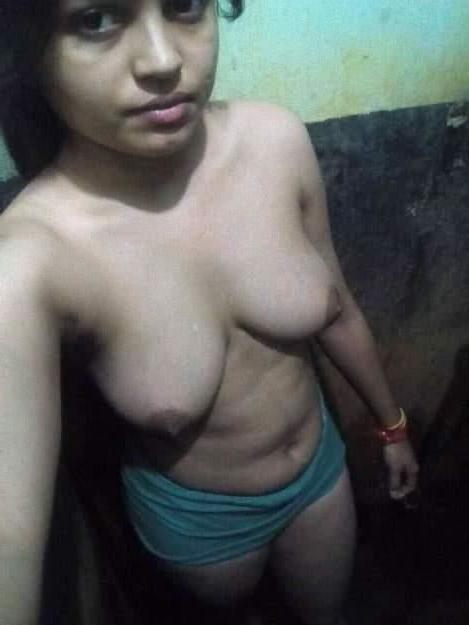 25P Indian Aunts and Girls