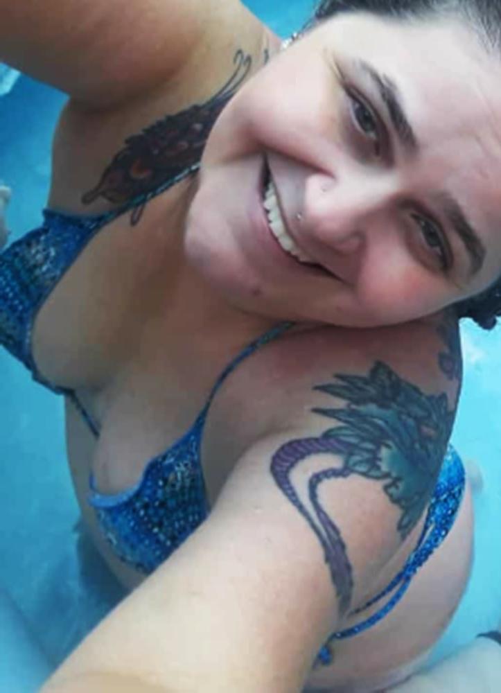 22P Tattooed Girls 05.