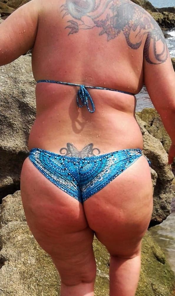 22P Tattooed Girls 05.