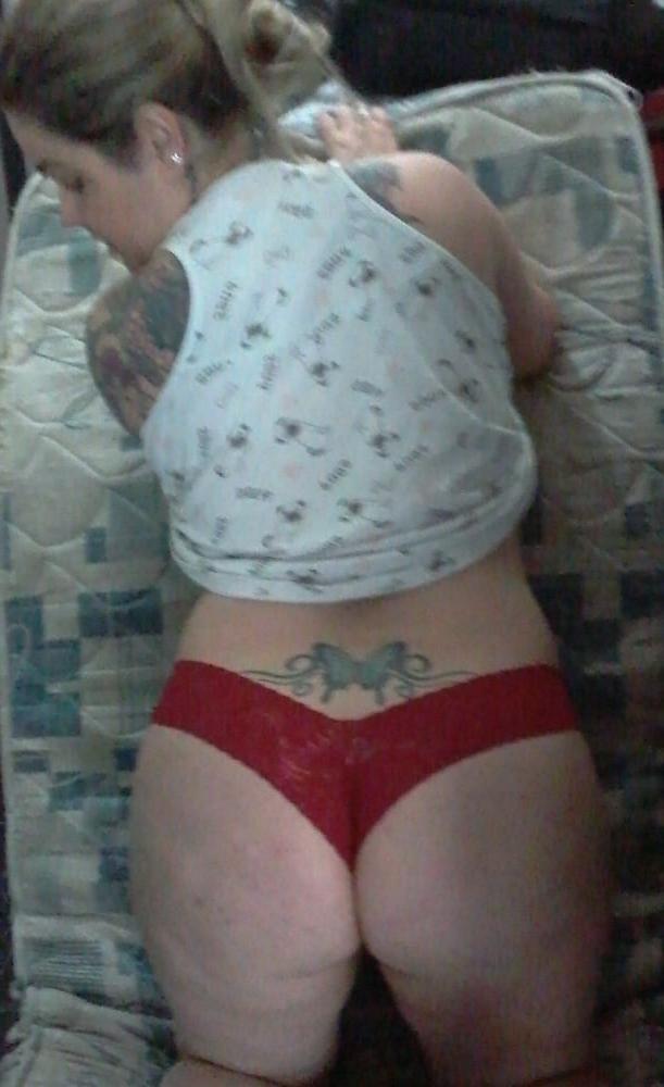 22P Tattooed Girls 05.