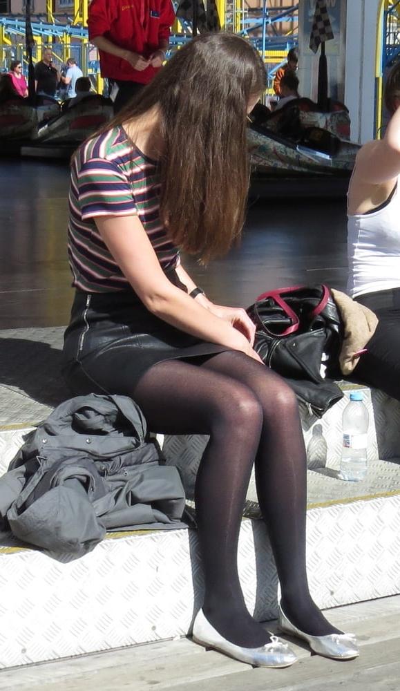 25P Street Pantyhose - UK &amp; Euro Girls Part 3