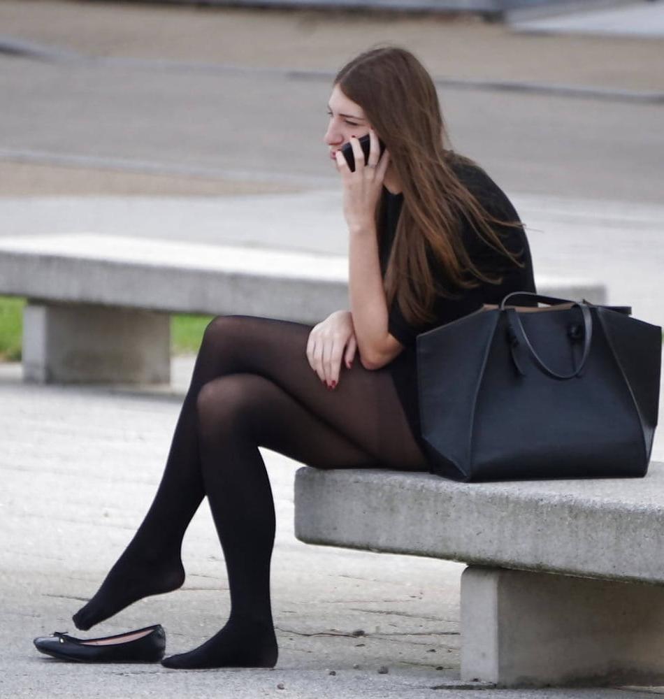 25P Street Pantyhose - UK &amp; Euro Girls Part 3