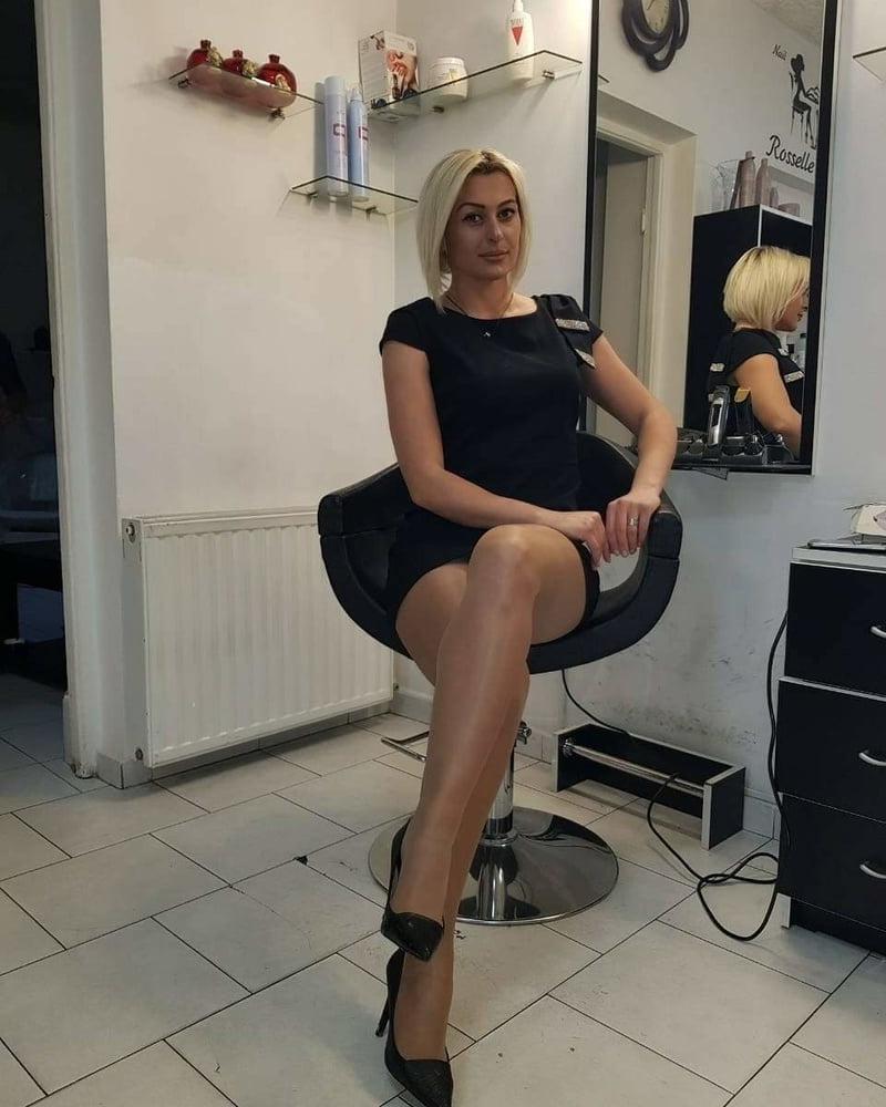 25P Girls in the barbershop