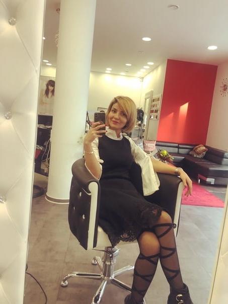 25P Girls in the barbershop