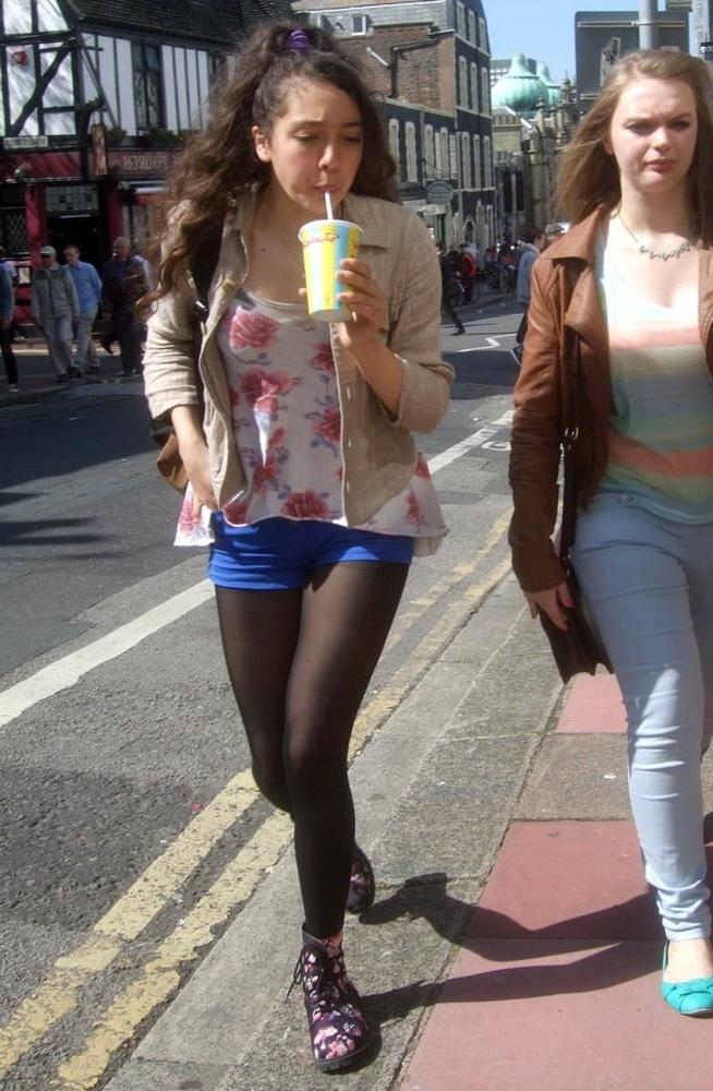 24P Street Pantyhose - UK &amp; Euro Girls Part 2
