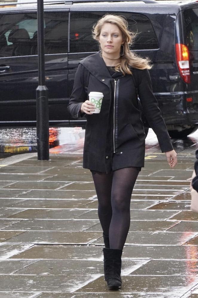 24P Street Pantyhose - UK &amp; Euro Girls Part 2