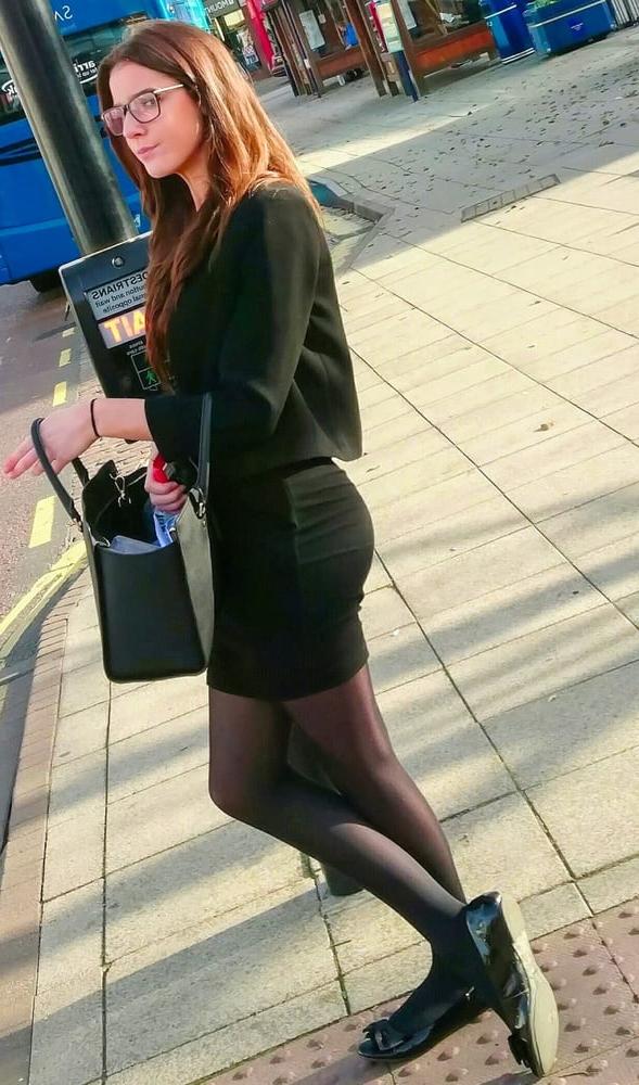24P Street Pantyhose - UK &amp; Euro Girls Part 2