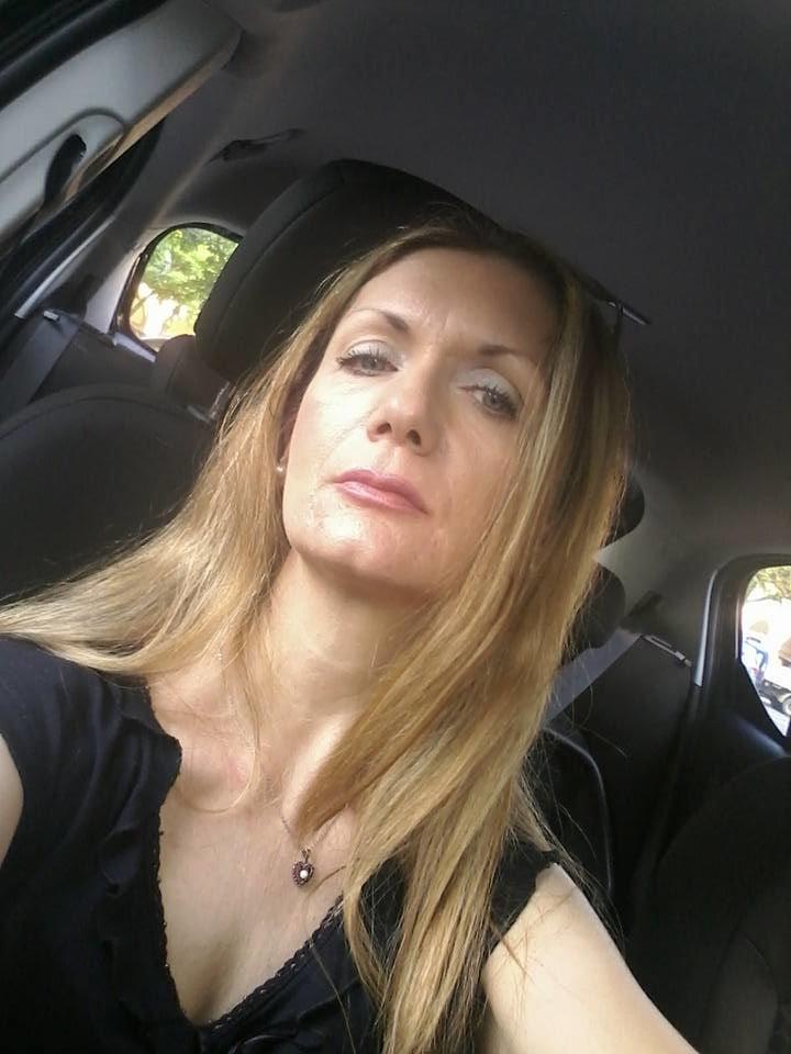 25P bella milf in action