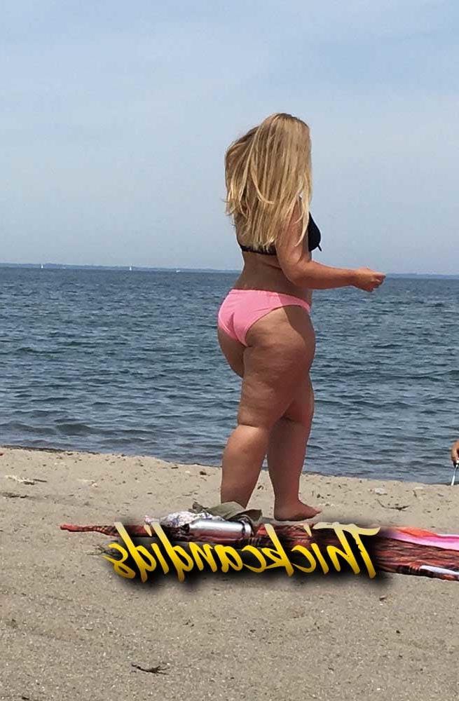 10P Thick White Blondie with super thick cellulite thighs!! BBW