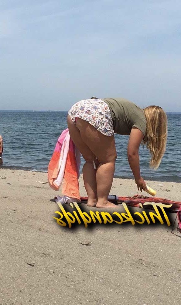 10P Thick White Blondie with super thick cellulite thighs!! BBW