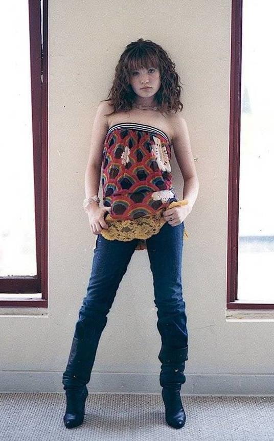 25P Emily Browning is your new Girlfriend