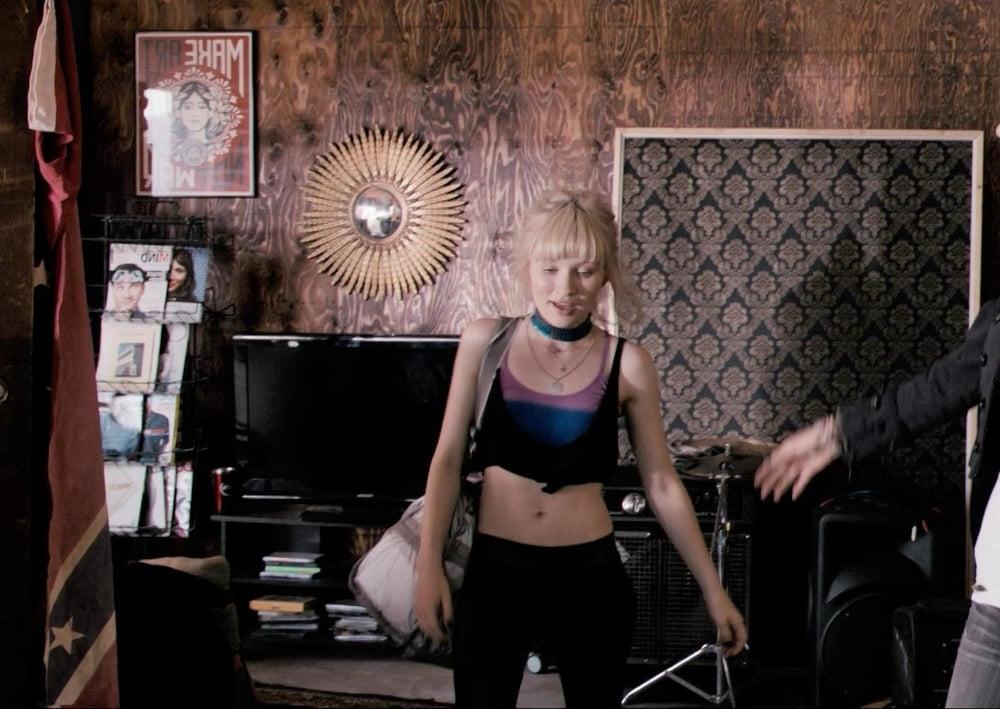 25P Emily Browning is your new Girlfriend