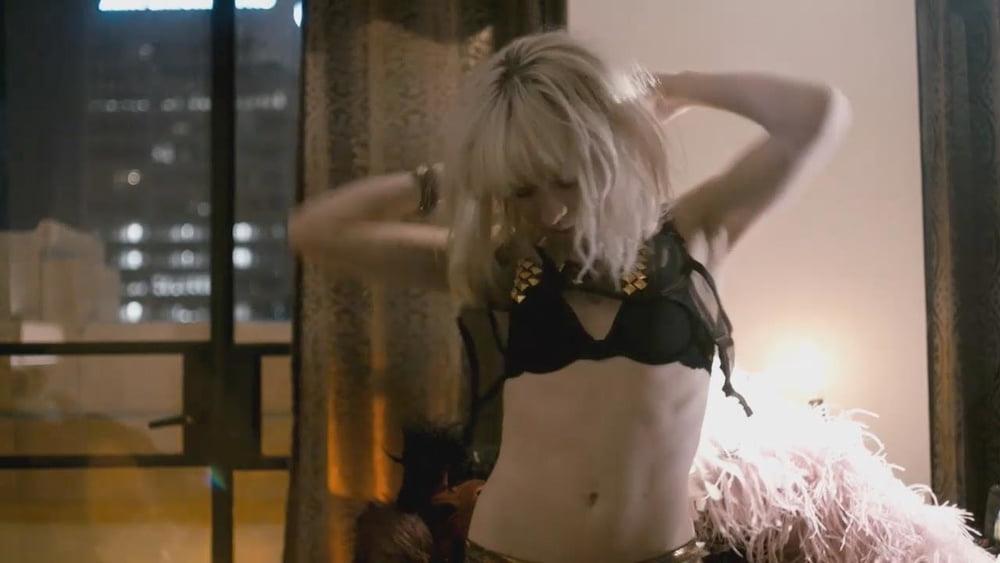 25P Emily Browning is your new Girlfriend