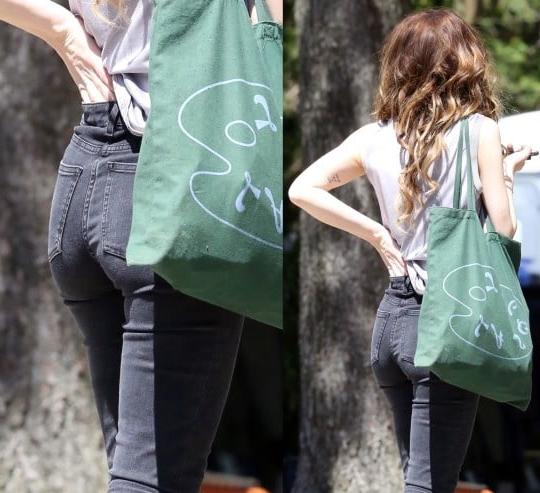 25P Emily Browning is your new Girlfriend