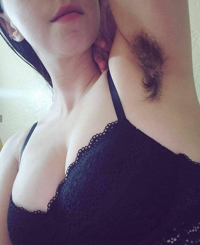 24P Pits &amp; titties, the girls are pretty. Pussy too.
