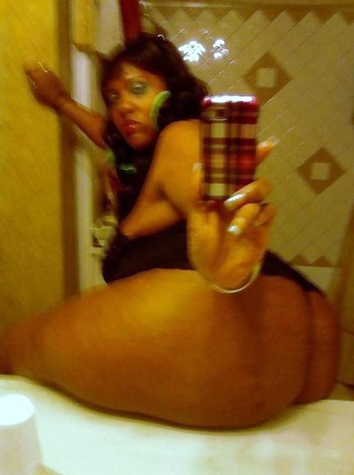 15P THICK ass WOMEN