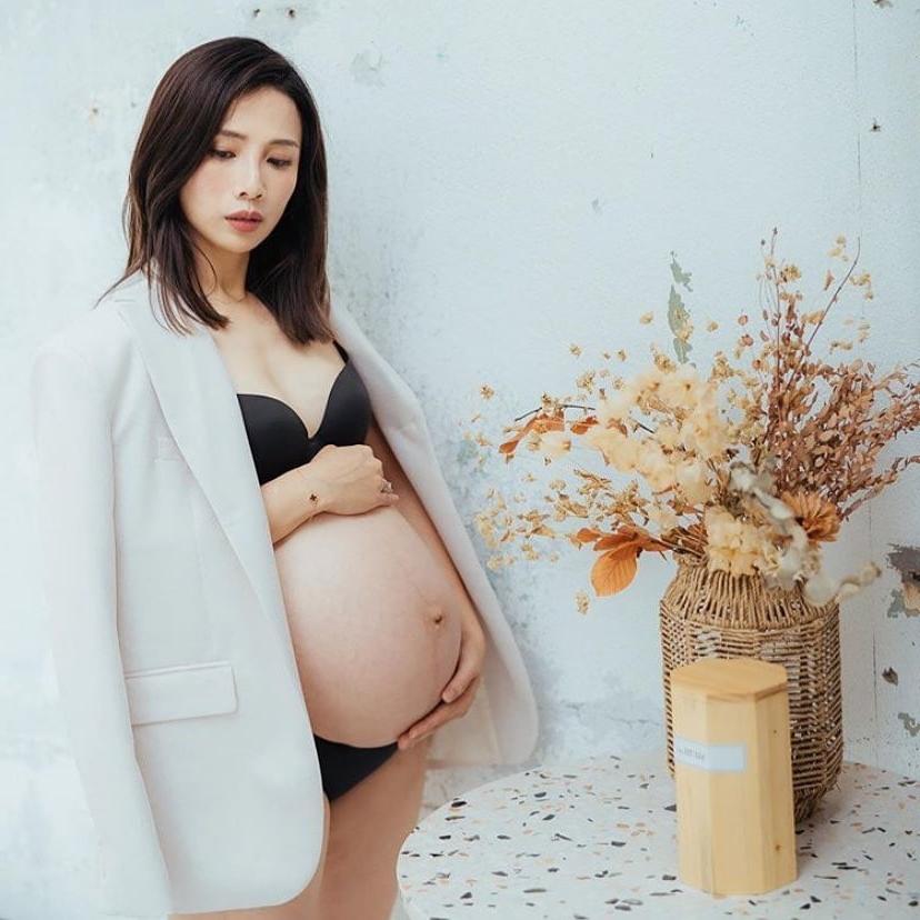 25P Sexy Pregnant Girls 125