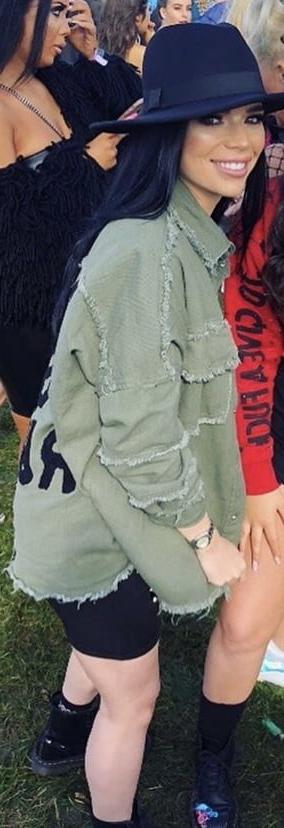 25P Mates hot girlfriend